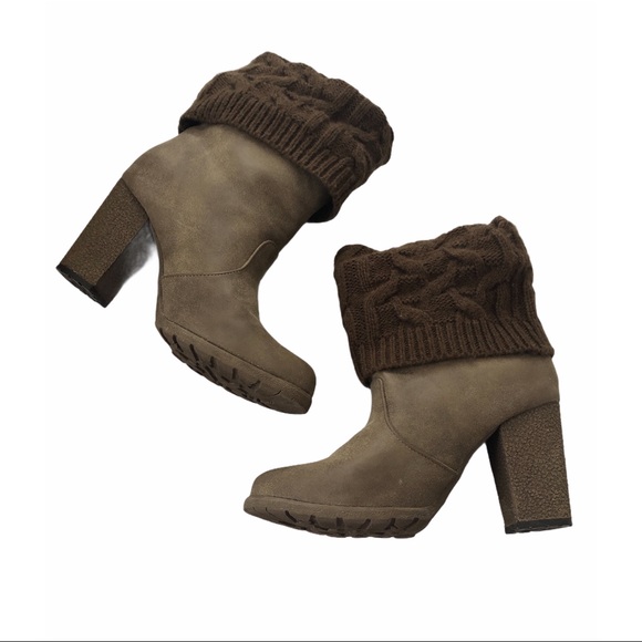 Muk Luke Sweater Top Ankle Booties